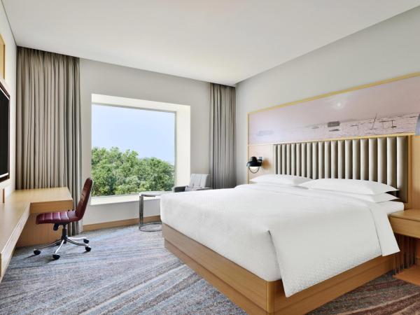 Four Points by Sheraton Kochi Infopark : photo 2 de la chambre chambre king exécutive avec accès au salon exécutif