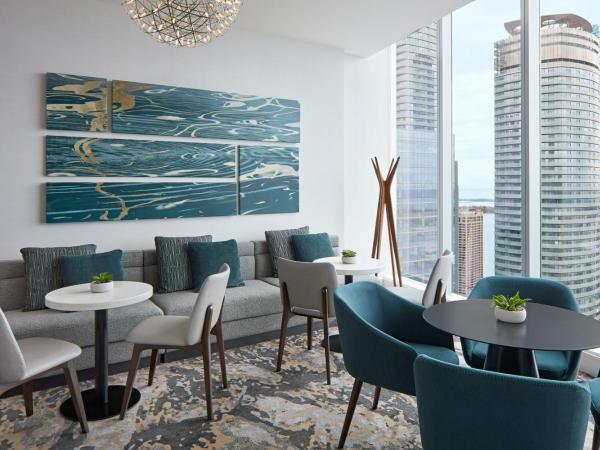 Delta Hotels by Marriott Toronto : photo 9 de la chambre chambre lit king-size club