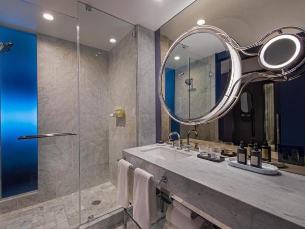 W Hollywood : photo 7 de la chambre chambre spectaculaire lit king-size