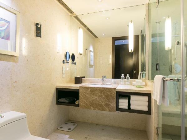 Courtyard by Marriott Hangzhou Wulin : photo 1 de la chambre chambre lit king-size deluxe - vue sur ville