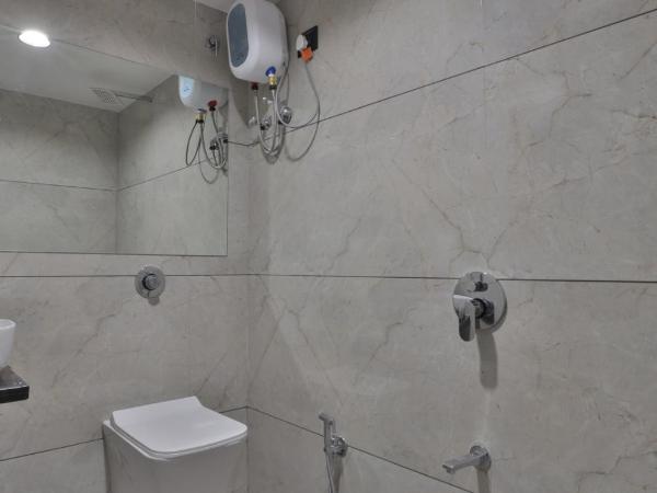 Hotel Legacy : photo 6 de la chambre chambre lit king-size deluxe