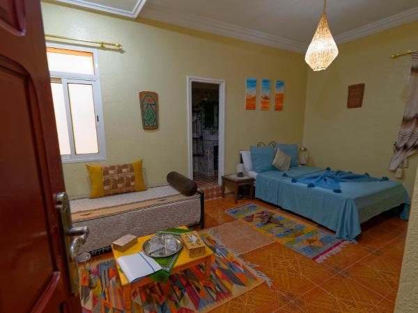 Riad Parfums de OUARZAZATE : photo 3 de la chambre chambre deluxe