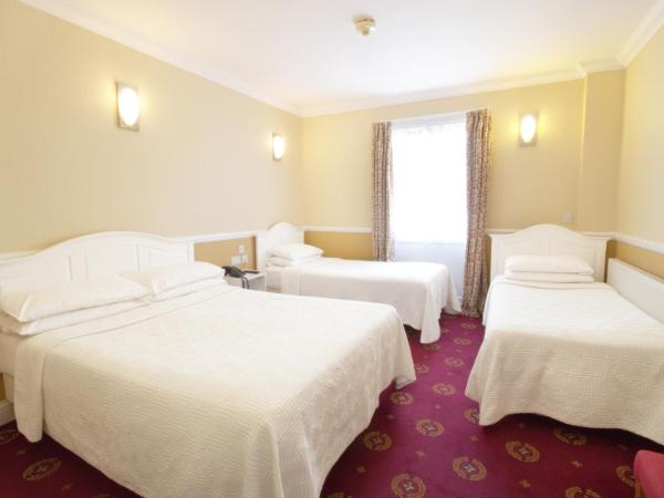 Balmoral House Hotel : photo 1 de la chambre chambre quadruple