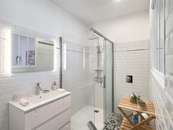 Chambres d'hôtes Les Carmélites : photo 4 de la chambre chambre double - vue sur jardin