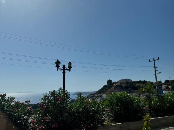 The Rest Port Argento : photo 9 de la chambre chambre familiale - vue sur mer