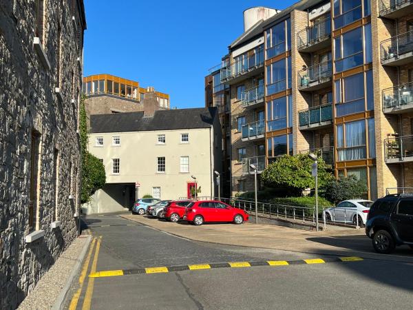 Charlie's B&B : photo 1 de la chambre chambre double avec salle de bains privative