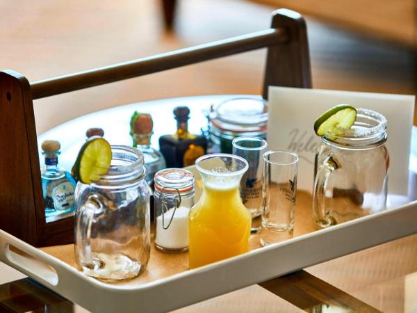 JW Marriott Phoenix Desert Ridge Resort & Spa : photo 1 de la chambre suite 1 chambre exécutive avec 1 lit king-size, canapé-lit et balcon