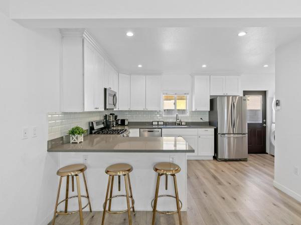 Muirfield Chic City Bungalow with Parking : photo 5 de la chambre chambre lit queen-size deluxe