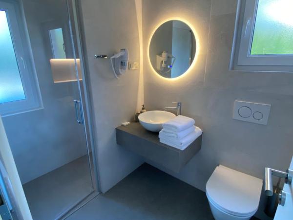 Suites Villa Ropuš : photo 1 de la chambre deluxe suite with side sea view and kitchen