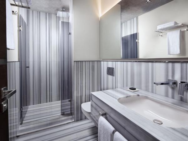 DeCamondo Galata, a Tribute Portfolio Hotel : photo 4 de la chambre chambre lit king-size deluxe - bâtiment banque