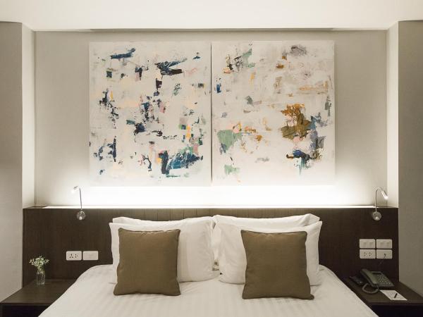 Art Mai Gallery Nimman Hotel Chiang Mai - SHA Plus : photo 3 de la chambre exclusive abstract art gallery