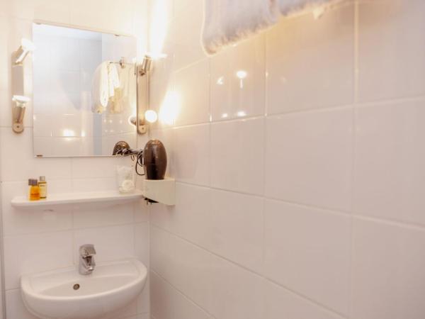 Hotel Lux : photo 9 de la chambre chambre simple