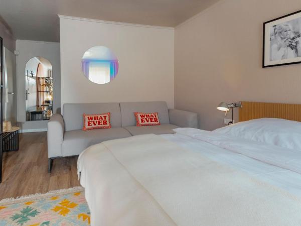 Hotel Lux : photo 2 de la chambre chambre triple