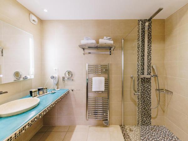 Hôtel Liberata & Spa : photo 1 de la chambre chambre familiale - vue sur mer