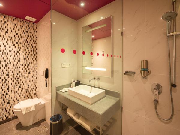 Asaya Hotel Kota Kinabalu - Refurbished 2024 : photo 4 de la chambre chambre lits jumeaux deluxe