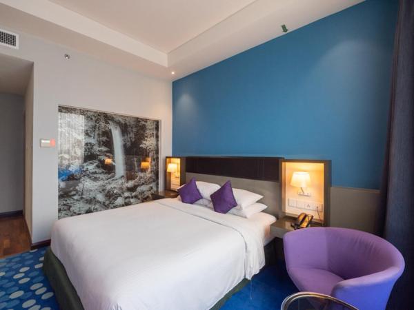 Asaya Hotel Kota Kinabalu - Refurbished 2024 : photo 1 de la chambre suite lit queen-size