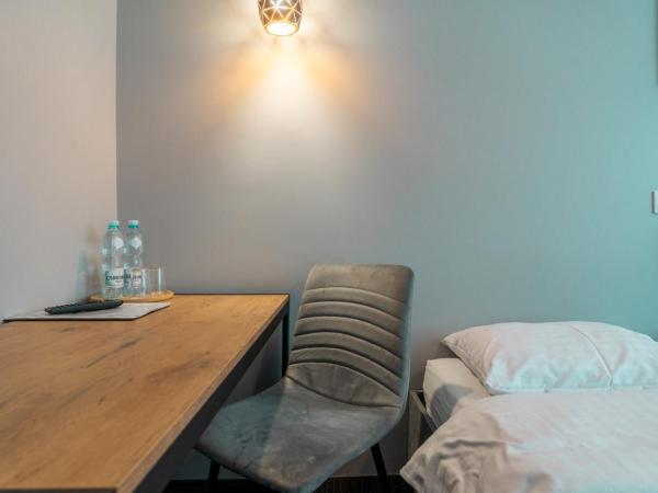 Centrum Szkoleniowo-Konferencyjne : photo 1 de la chambre chambre double ou lits jumeaux - vue sur jardin