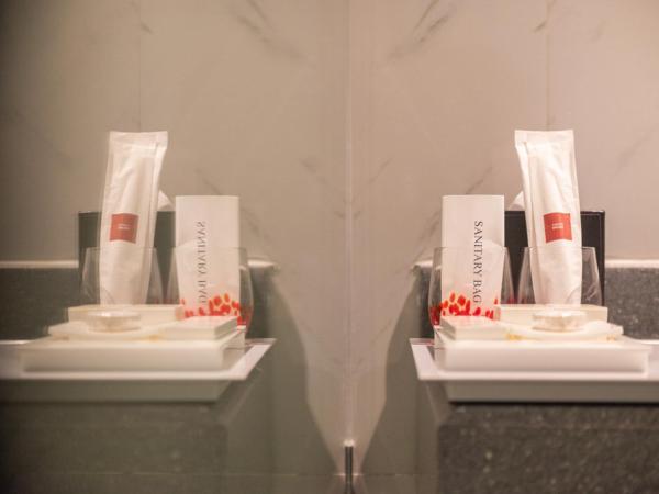 Asaya Hotel Kota Kinabalu - Refurbished 2024 : photo 7 de la chambre chambre lit queen-size privilège