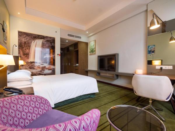 Asaya Hotel Kota Kinabalu - Refurbished 2024 : photo 4 de la chambre chambre supérieure lit queen-size