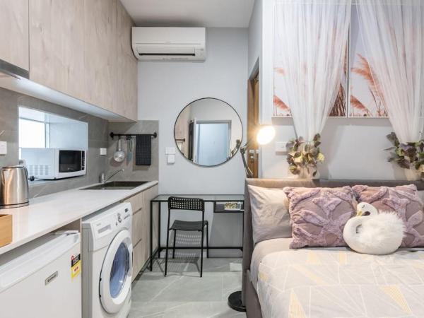 Prime Double Studio Room - AC - Next to Central : photo 1 de la chambre studio