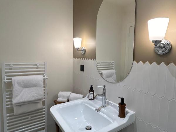 Hôtel de la Poste : photo 5 de la chambre appartement familial 2 chambres 