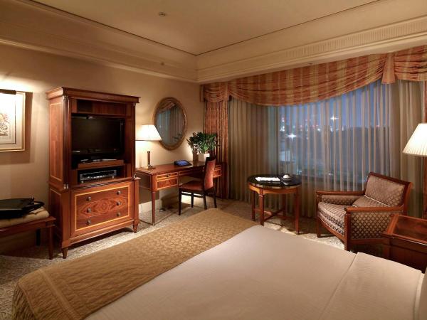 Rihga Royal Hotel Tokyo : photo 4 de la chambre executive floor - deluxe double room - non-smoking - free access to gym & pool with breakfast