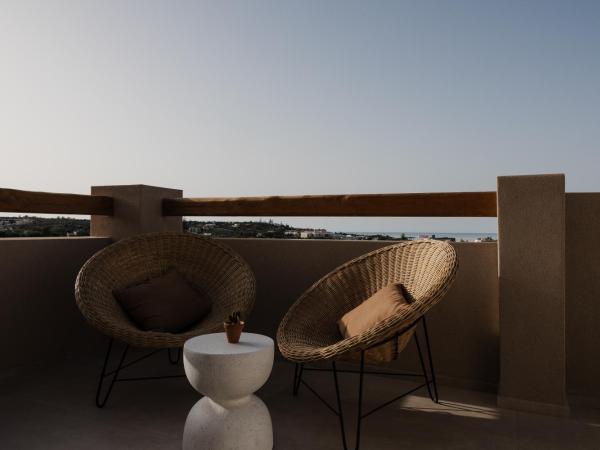 Momi Slow Living Hotel : photo 6 de la chambre nemea private pool