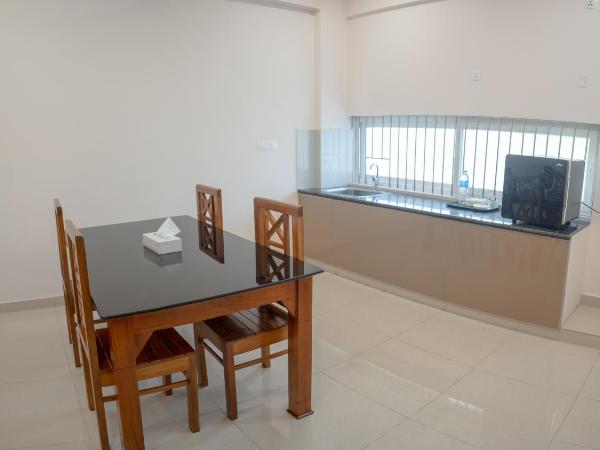 Daffodils Luxury Airport Suites : photo 6 de la chambre appartement