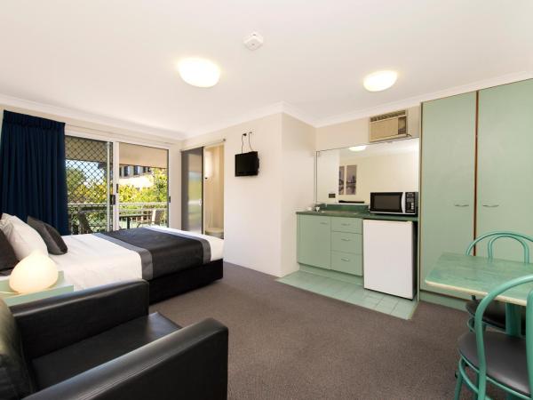 Chermside Court Motel : photo 6 de la chambre studio lit queen-size
