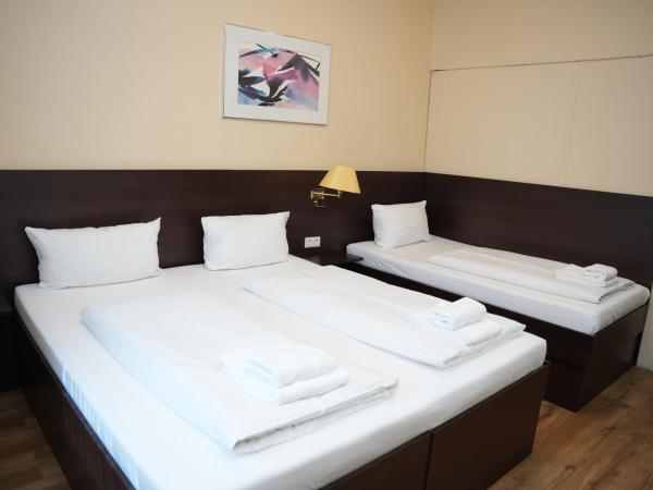 Hotel CityRing : photo 4 de la chambre chambre triple