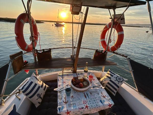 Houseboat - Faro in Ria Formosa : photo 4 de la chambre mobile home