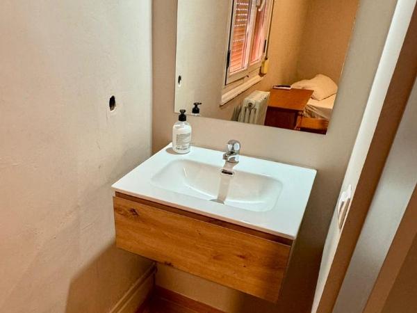 Metropolitan Atocha : photo 5 de la chambre chambre simple avec salle de bains commune