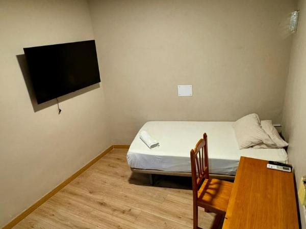 Metropolitan Atocha : photo 4 de la chambre chambre simple avec salle de bains commune