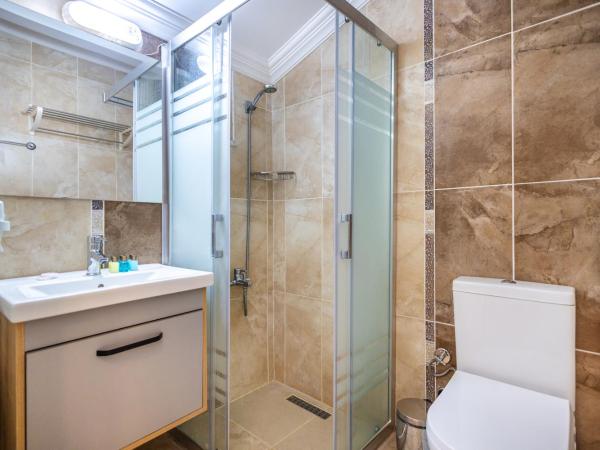 LESLION HOTEL TURUNC : photo 5 de la chambre chambre triple standard