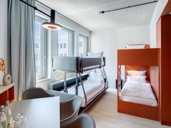 DEIN APART München : photo 1 de la chambre chambre quadruple premium