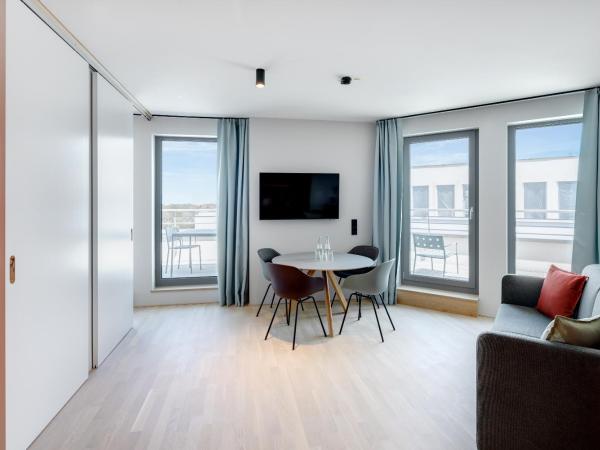 DEIN APART München : photo 2 de la chambre appartement supérieur avec balcon