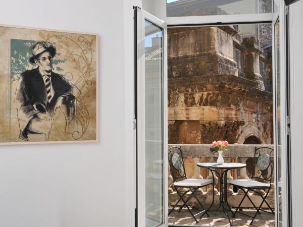 Boutique Suites Joyce : photo 7 de la chambre chambre double ou lits jumeaux supérieure avec terrasse