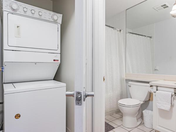 LUXURY ONE BEDROOM CONDO NEAR SQUARE ONE - Parking : photo 3 de la chambre appartement 1 chambre