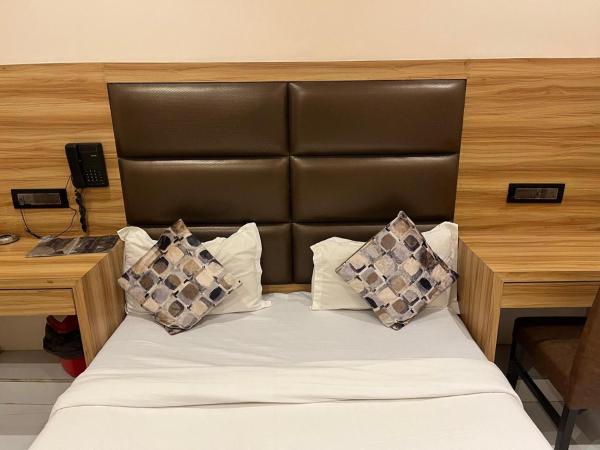 Hotel Shahi Darbar : photo 7 de la chambre chambre double deluxe