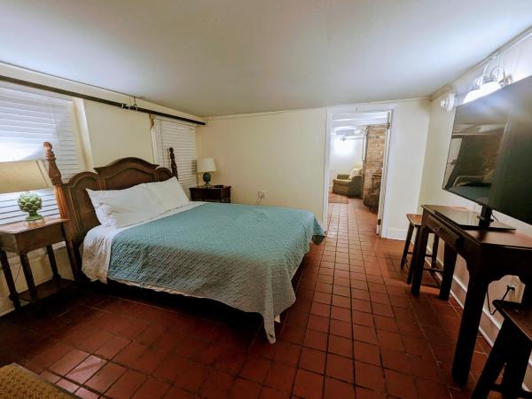 The Esplanade Guesthouse Mansion : photo 10 de la chambre chambre lit queen-size - accessible aux personnes à mobilité réduite