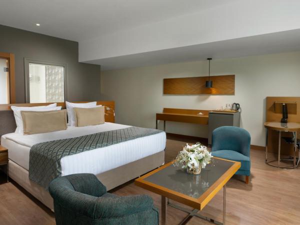 Liberty Kuşadası : photo 1 de la chambre suite deluxe - vue sur mer