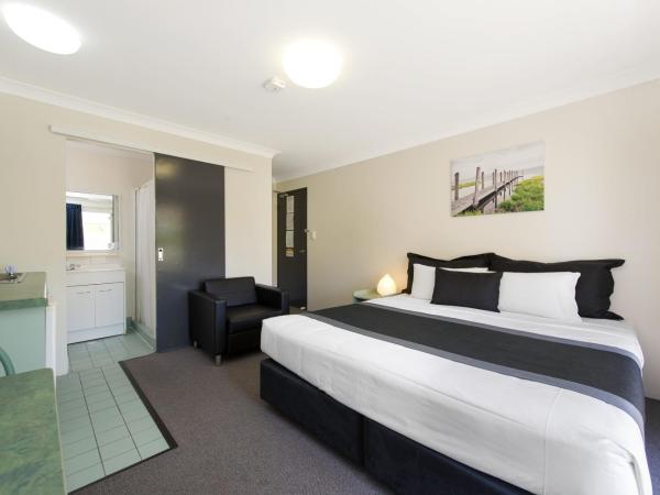Chermside Court Motel : photo 8 de la chambre studio lit king-size