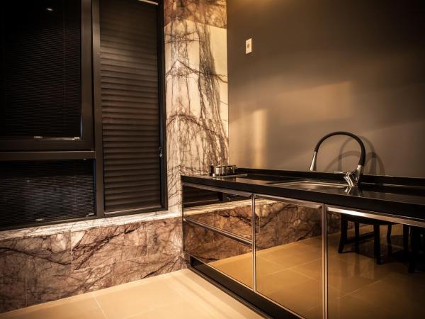 SR Hotel Sadang : photo 5 de la chambre premium studio with dining