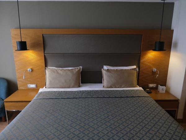 Liberty Kuşadası : photo 1 de la chambre chambre double avec balcon