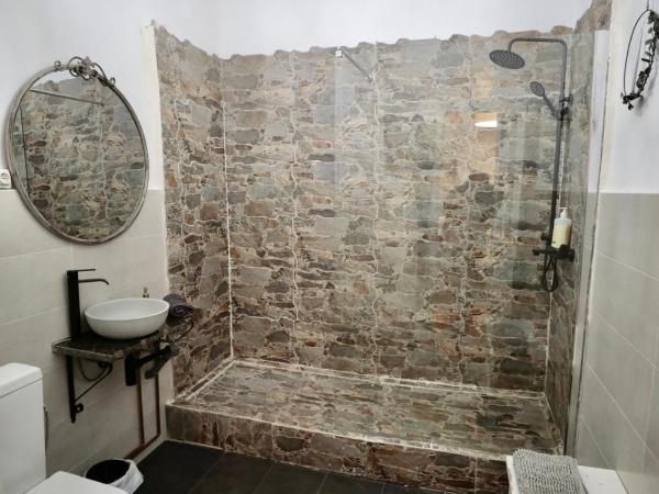 ThePlacetoBe B&B : photo 10 de la chambre chambre double avec balcon