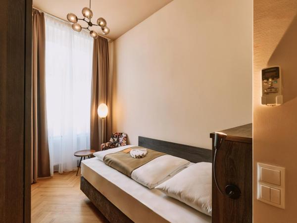 Urban Rooms Rathaus - Self Check-In : photo 1 de la chambre chambre simple supérieure