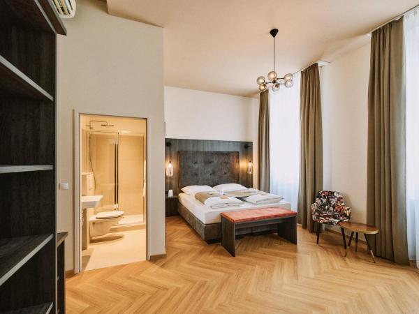 Urban Rooms Rathaus - Self Check-In : photo 1 de la chambre chambre familiale supérieure