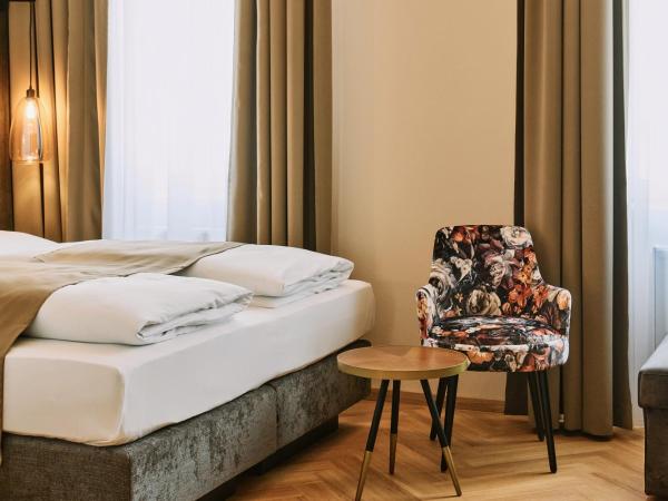 Urban Rooms Rathaus - Self Check-In : photo 7 de la chambre chambre familiale supérieure