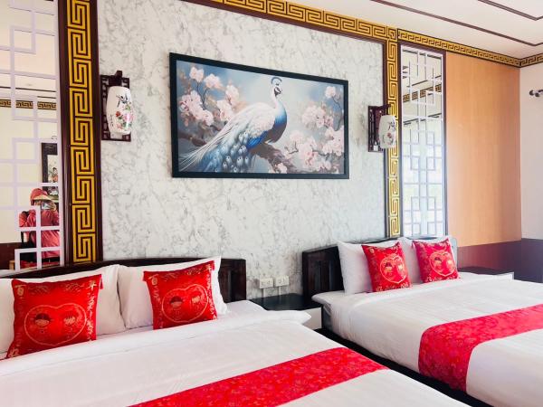 Kasem Island Resort : photo 9 de la chambre chambre lit king-size avec balcon