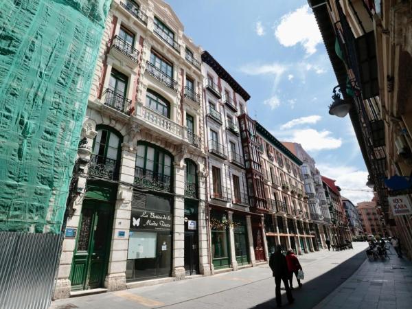 ThePlacetoBe B&B : photo 3 de la chambre chambre lit queen-size avec salle de bains commune